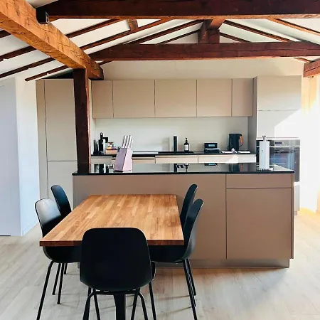 Grand Host 2 -130 Sqm Free Parking & Near Congress Centre *