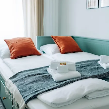 Grand Host 2 -130 Sqm Free Parking & Near Congress Centre *