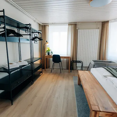 Grand Host 2 -130 Sqm Free Parking & Near Congress Centre Apartmán